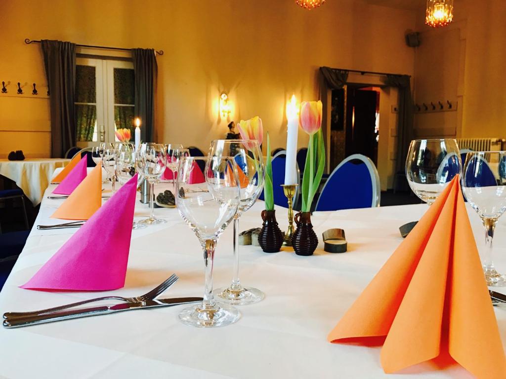 Nápoje v ubytování ZU DEN LINDEN - RADEBEUL Pension mit Restaurant