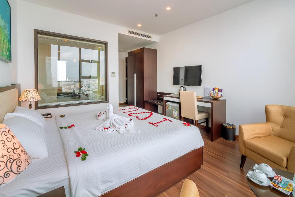 Phòng Deluxe Đôi Nhìn ra 1 Góc Biển