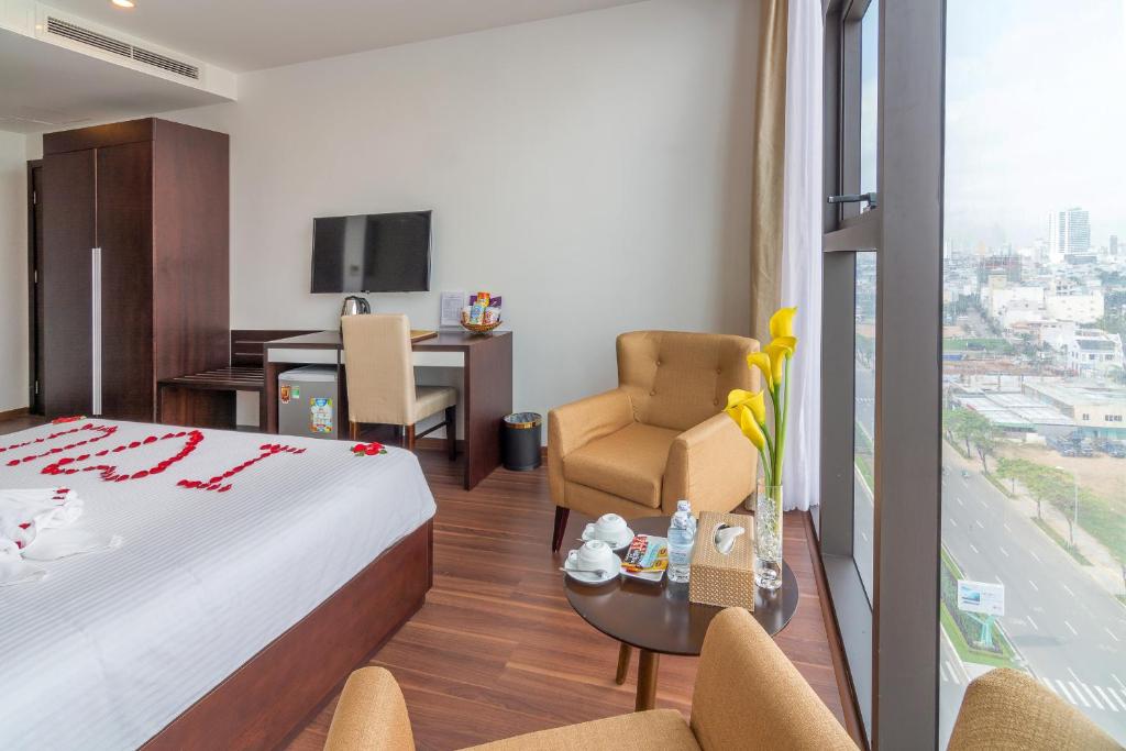 Phòng Deluxe Đôi Nhìn ra 1 Góc Biển