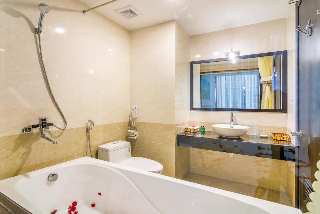 Phòng Deluxe Đôi Nhìn ra 1 Góc Biển