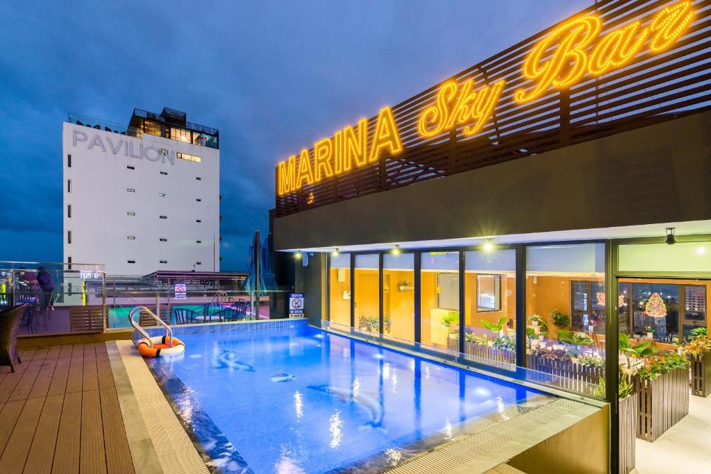 Bazén v ubytování Dana Marina Boutique Hotel nebo v jeho okolí