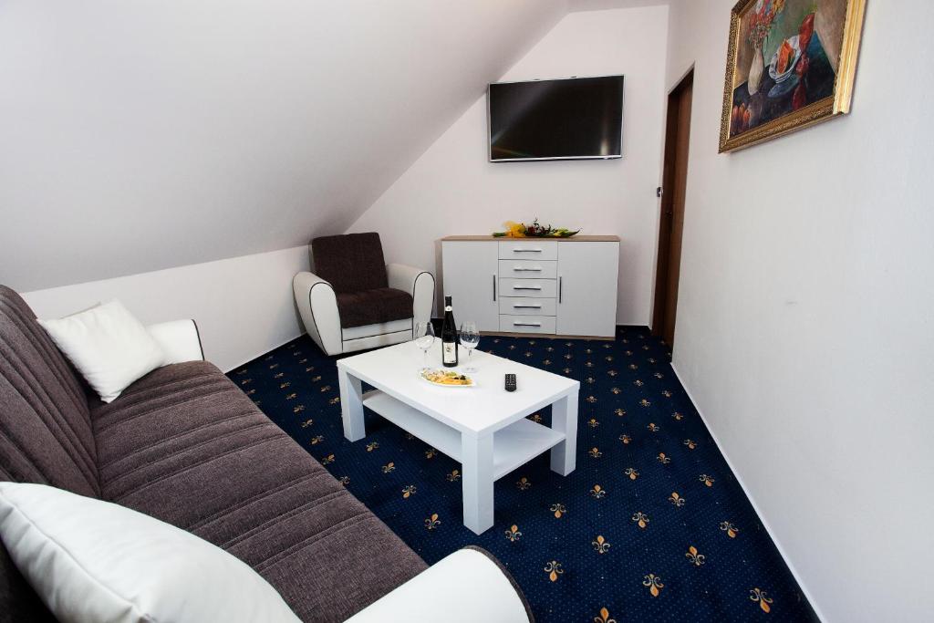 Posezení v ubytování Hotel Savoy