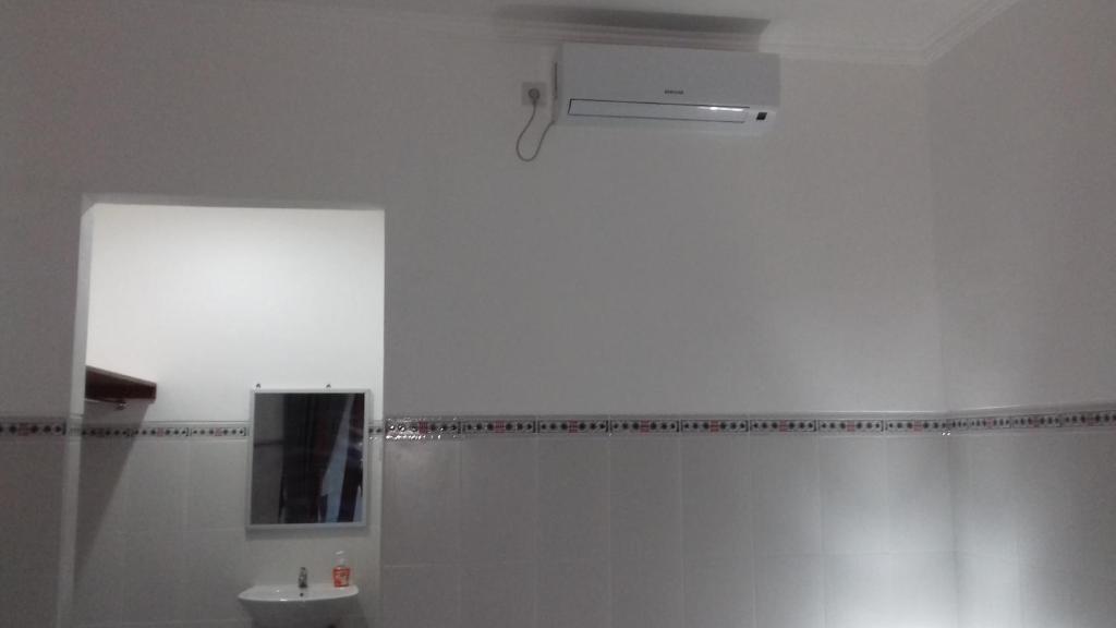 Sanata Yoga Guesthouse - 8