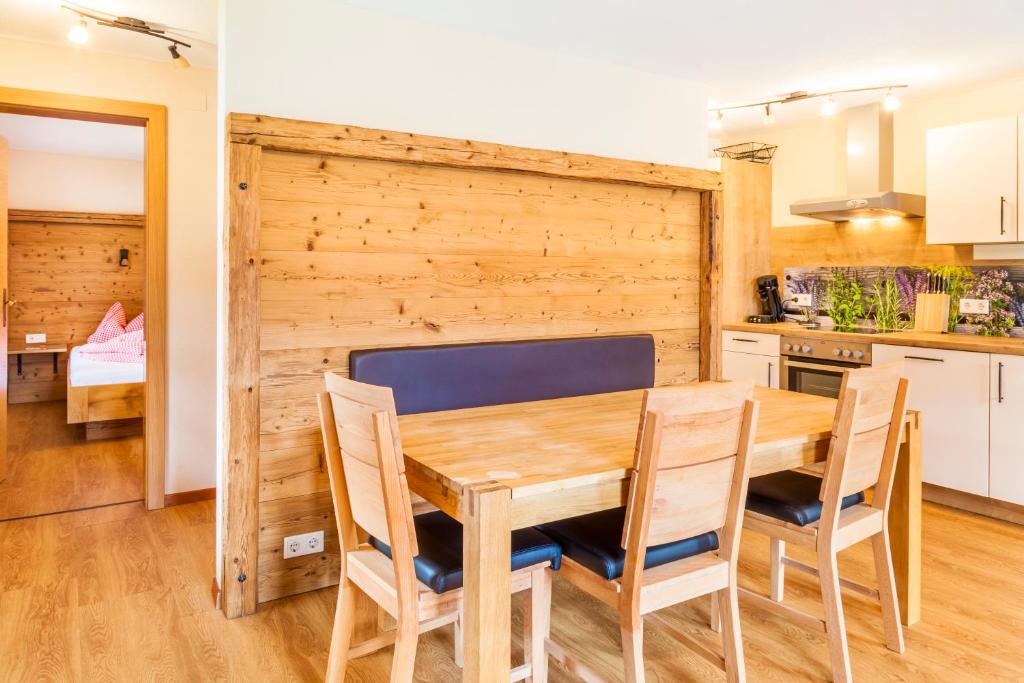 Kuchyň nebo kuchyňský kout v ubytování Wohlfühlbauernhof Bambichlhof