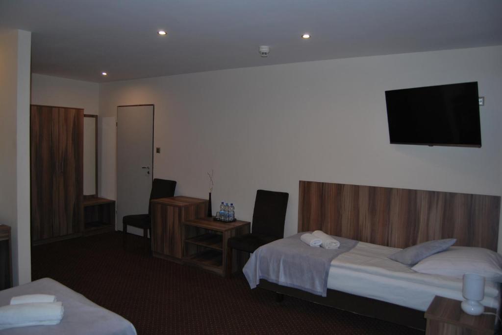 Hotel w Dobieszkowie - Habitación Cuádruple