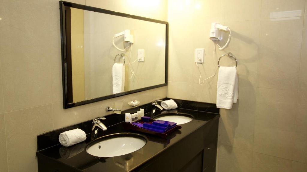 Elilly International Hotel photo