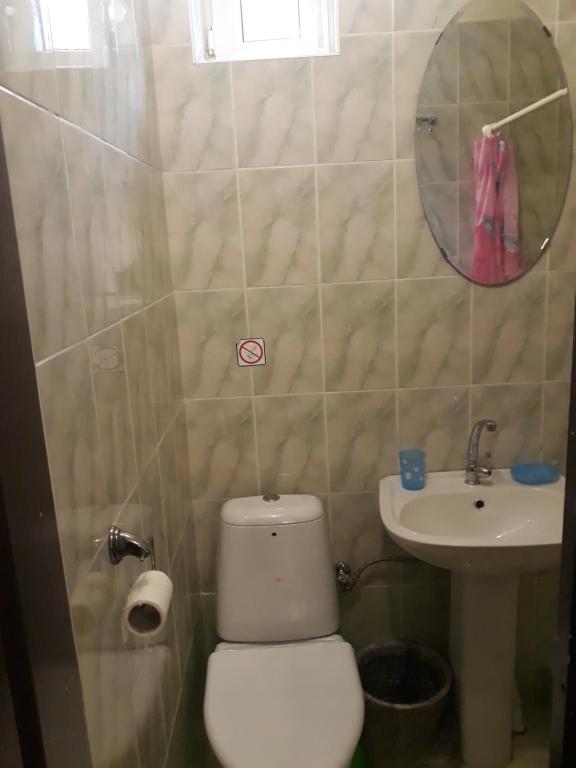 Hotel Kipr Gelendzhik - Habitación Cuádruple Con Baño Privado