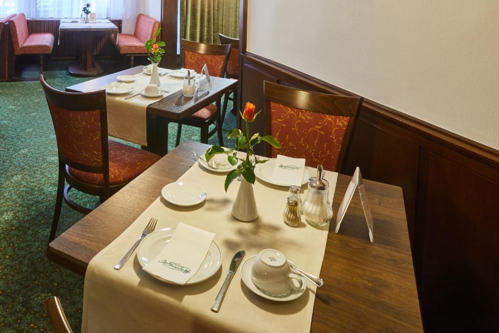 Restaurace v ubytování Hotel Zur Traube