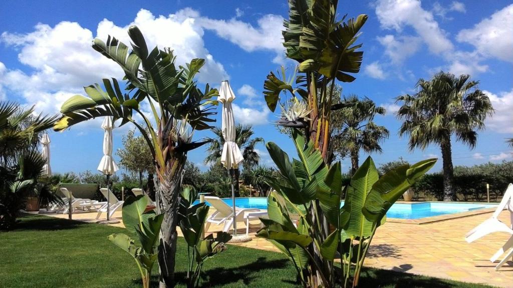 Bazén v ubytovaní Holiday Menfi | Casale Abate alebo v jeho blízkosti
