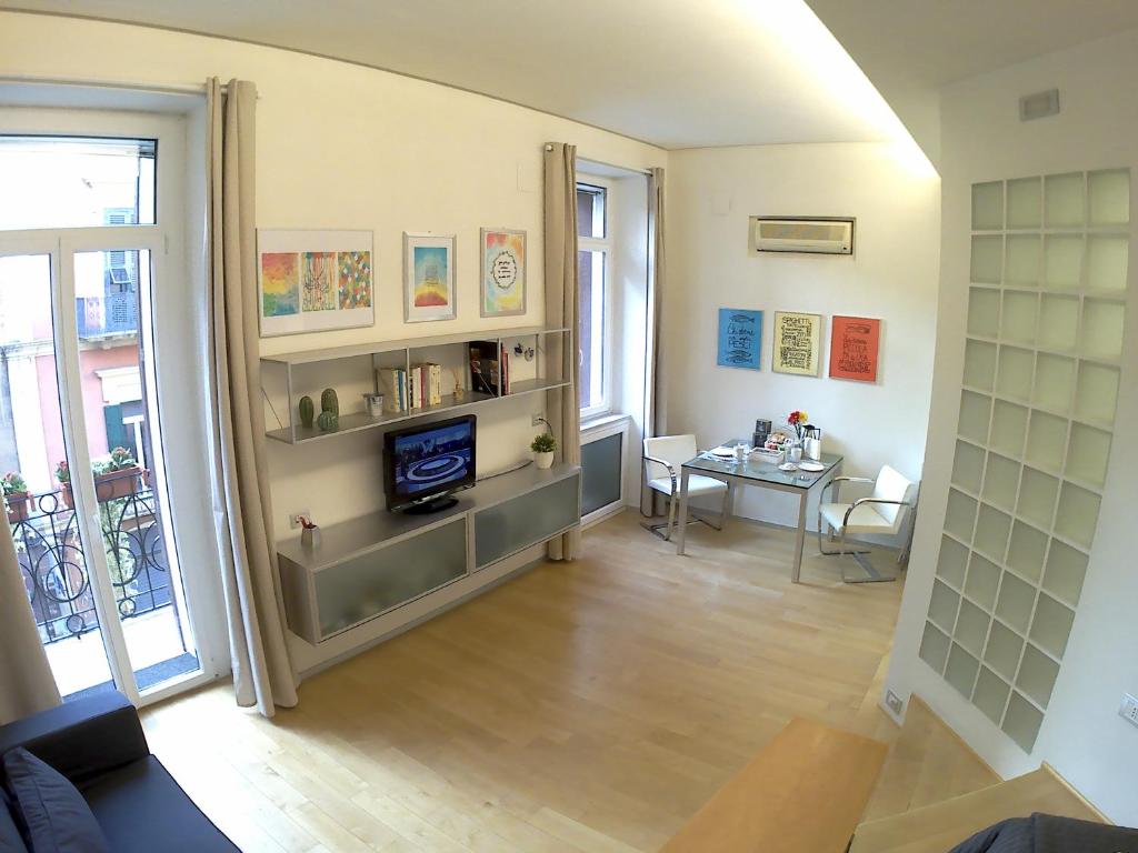 4AC Apartment - Апартаменты с балконом