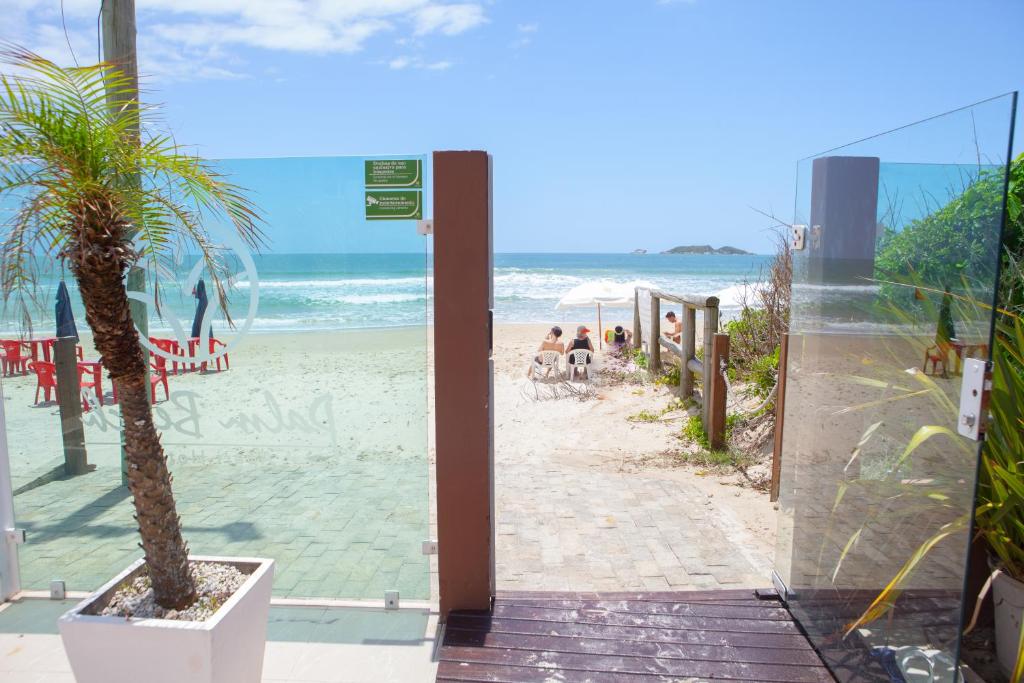  Palm Beach Apart Hotel