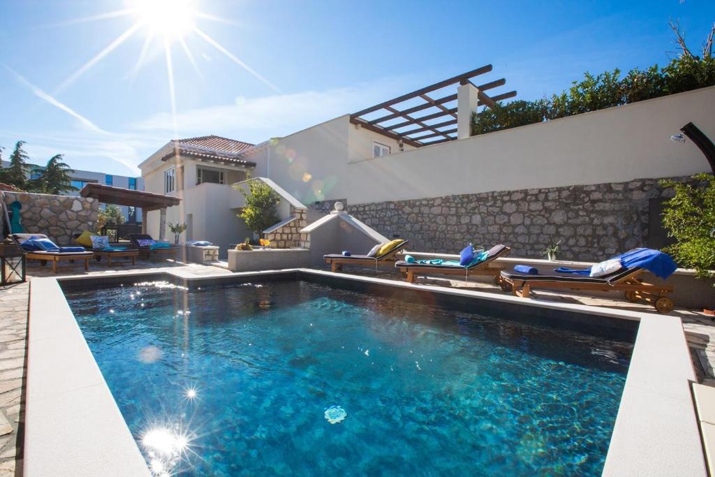Villa Blue Diamond