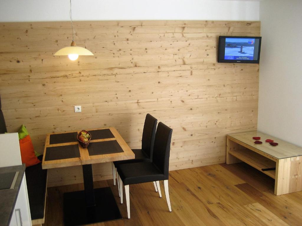 TV a/nebo společenská místnost v ubytování Appartements Mutschlechner