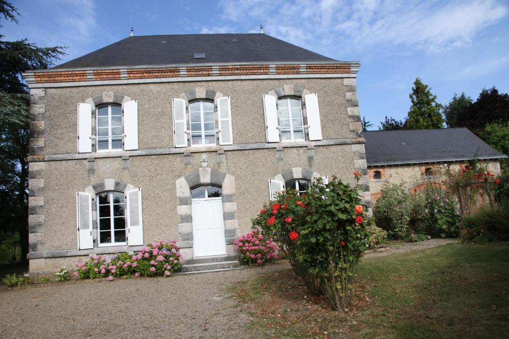 Κήπος έξω από το Maison St Mayeul