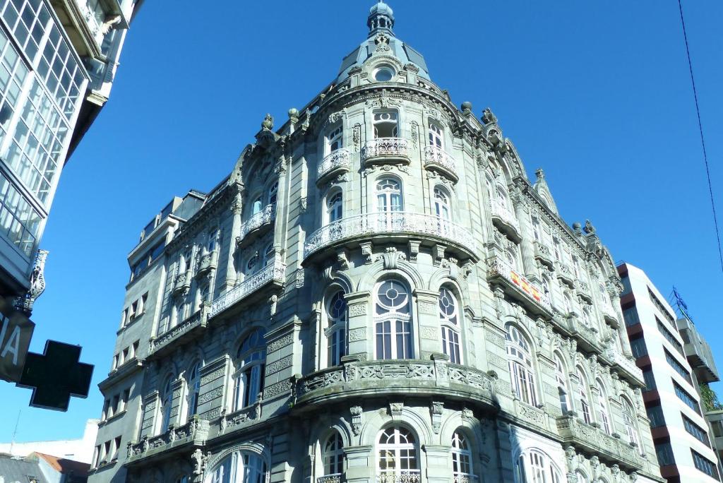 Edificio El Moderno, Vigo 1.902 - Estudio De Apartamento Con Vista Al Mar