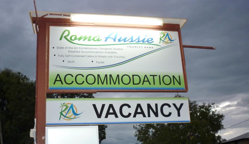 a sign for a conventionization vacancy at Roma Aussie Tourist Park in Roma