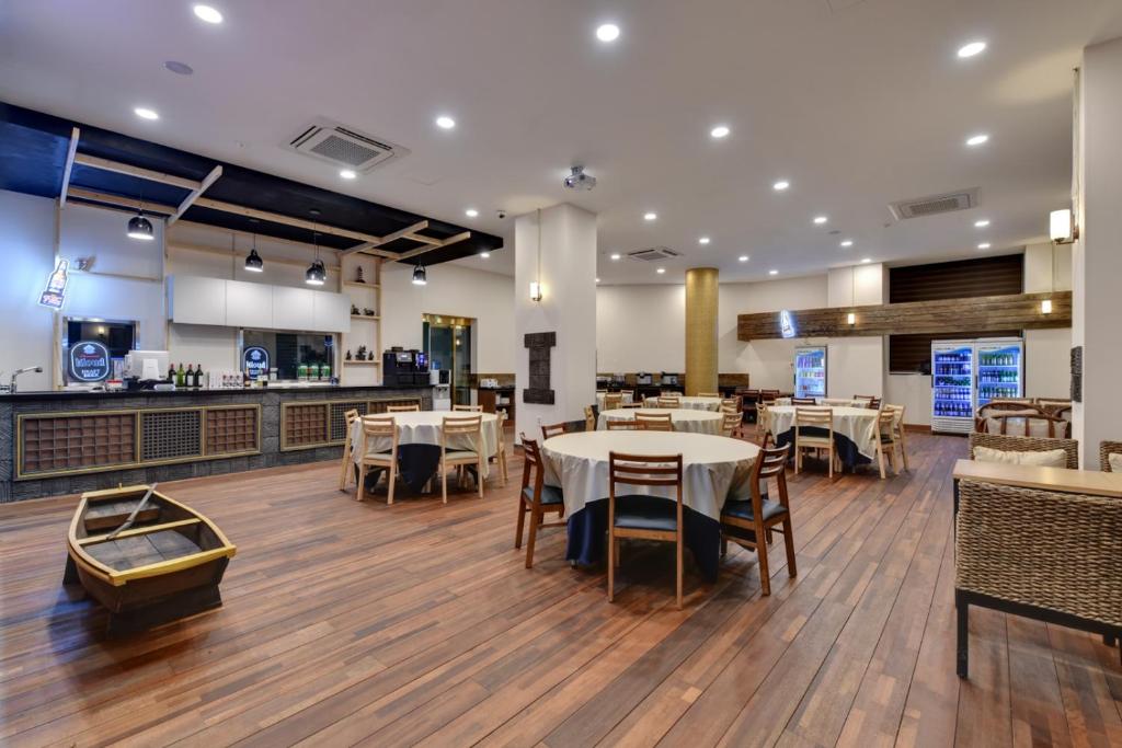 Restaurace v ubytování Sea Moon Tourist Hotel