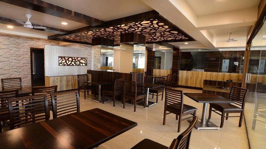 Restaurace v ubytování Hotel Shanti Kamal
