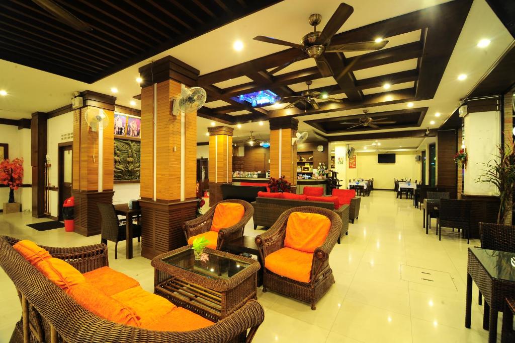 Posezení v ubytování Arita Hotel Patong