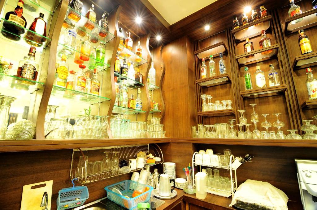 Lounge nebo bar v ubytování Arita Hotel Patong