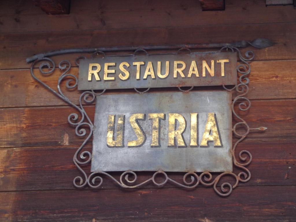 Certifikát, hodnocení, plakát nebo jiný dokument vystavený v ubytování Gasthof Surselva