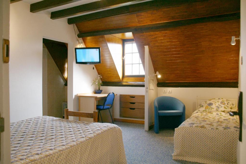 Logis Auberge La Diege - Habitación Triple