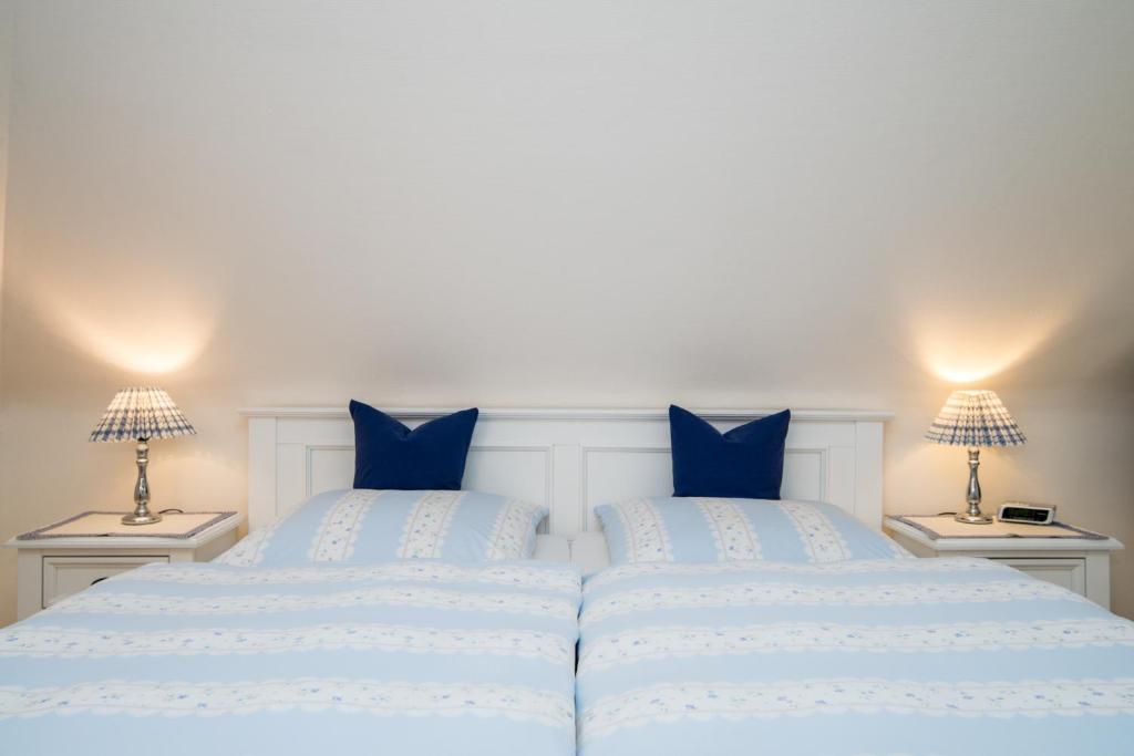Postel nebo postele na pokoji v ubytování Hotel Berlin