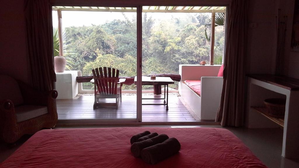Chasorn Riverside Resort - One-Bedroom House With River View