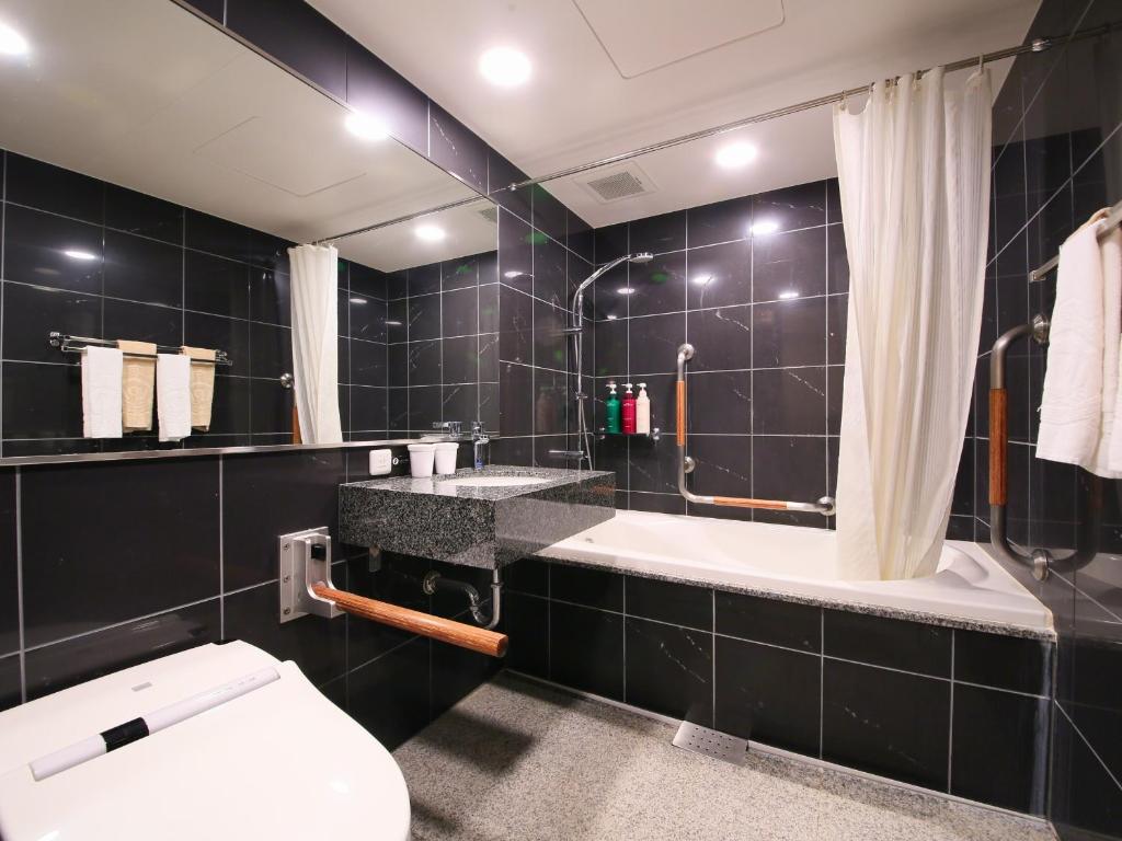 Koupelna v ubytování APA Hotel Nihonbashi Hamacho Ekiminami
