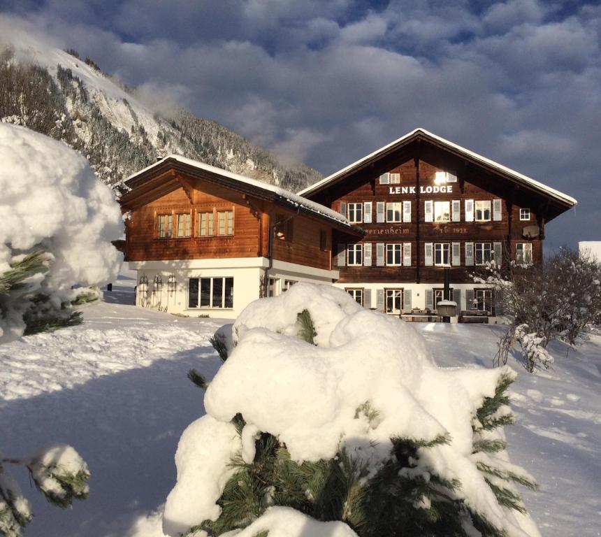 Lenk Lodge - Boutique & Design Hotel und Apartements v zimě