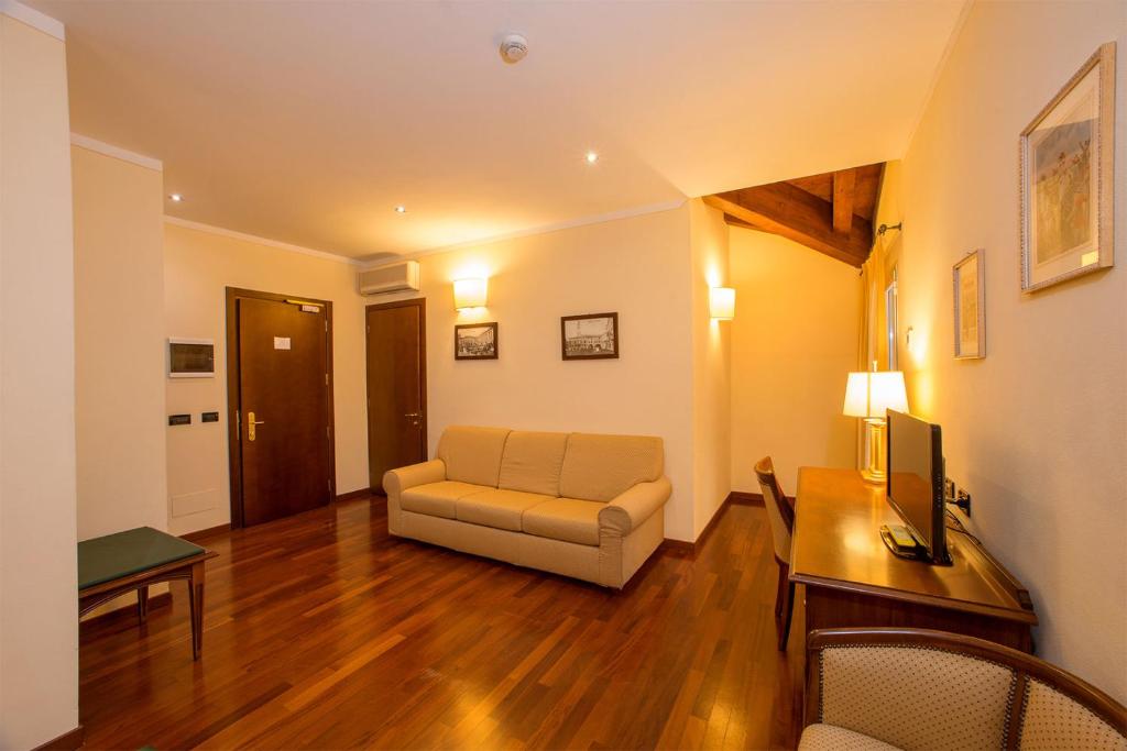Hotel Conteverde - Family Room (2 Adults + 2 Children)