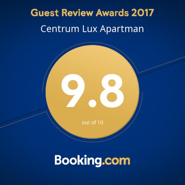 Certyfikat, podpis lub inny dokument wystawiony w obiekcie Centrum Lux Apartman