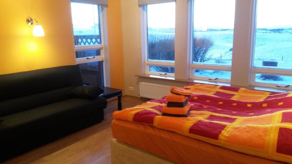 Letto o letti in una camera di Skyggnir Bed and Breakfast