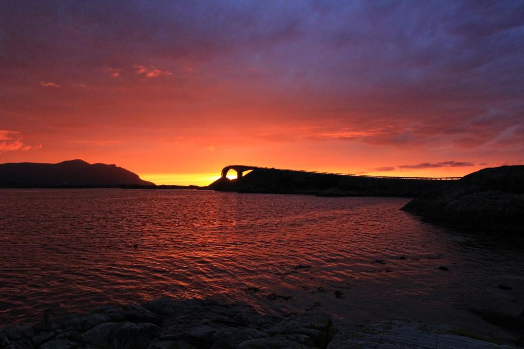 House with lake view near Atlantic road - Housity