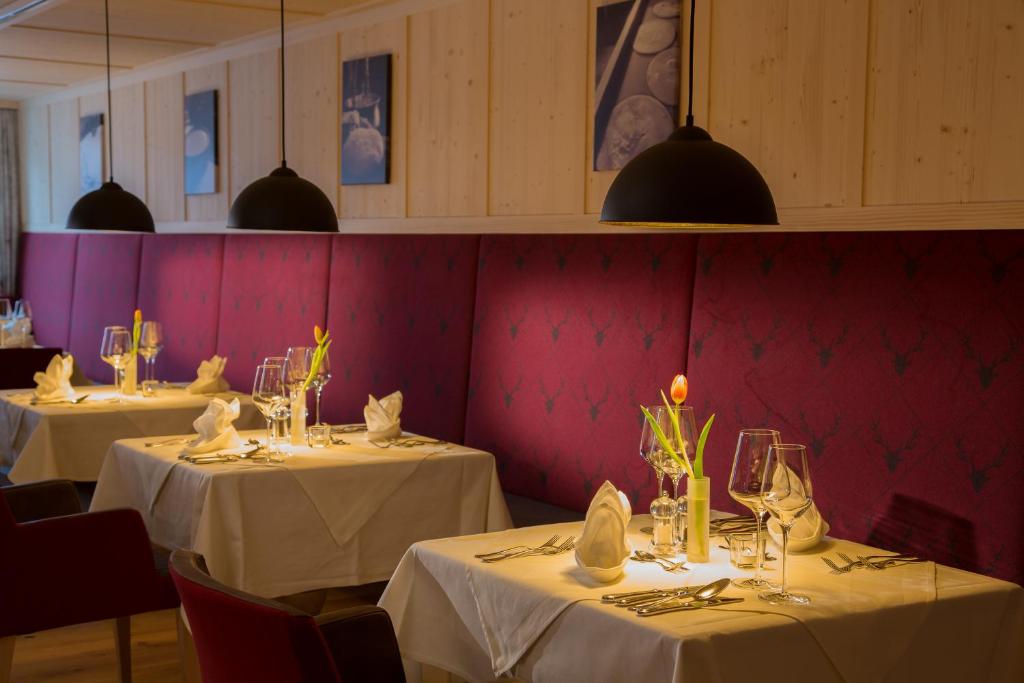 Hotel Kanisfluh italokat is kínál