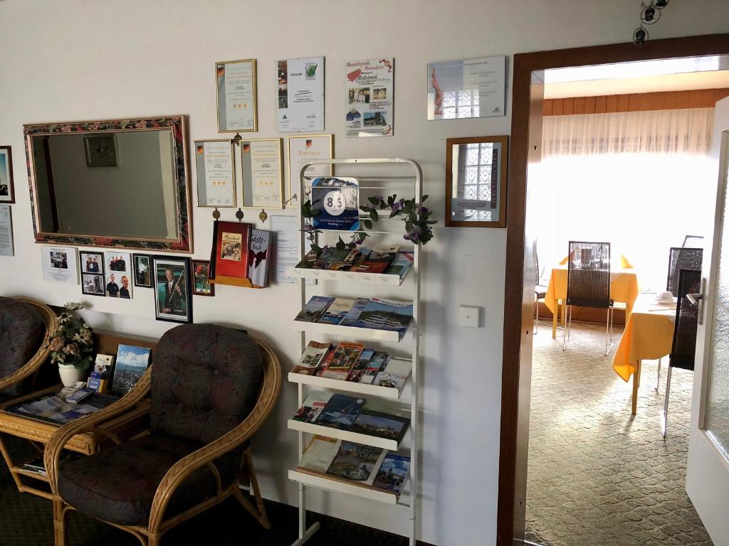 TV a/nebo společenská místnost v ubytování Hotel Del Sol