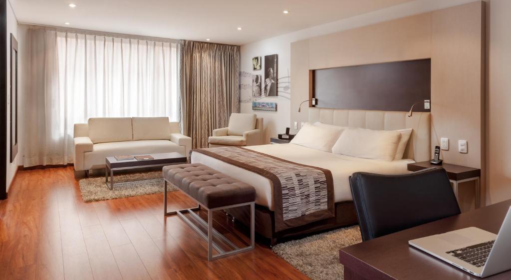 TV a/nebo společenská místnost v ubytování Hotel Jazz Apartments