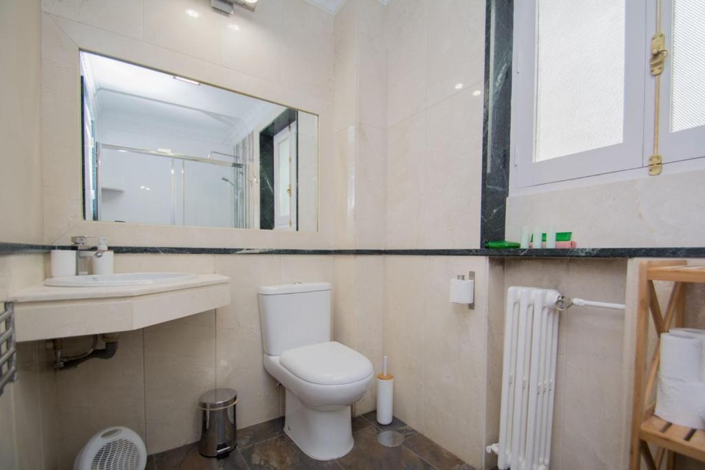 Kúpeľňa v ubytovaní Apartamento Recogidas 39