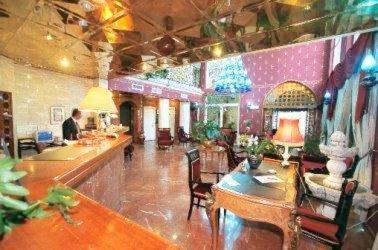 Restaurace v ubytování Addar Hotel