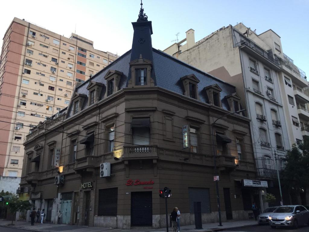 ブエノスアイレスにあるHotel Nuevo Caminoの旧櫓の建物