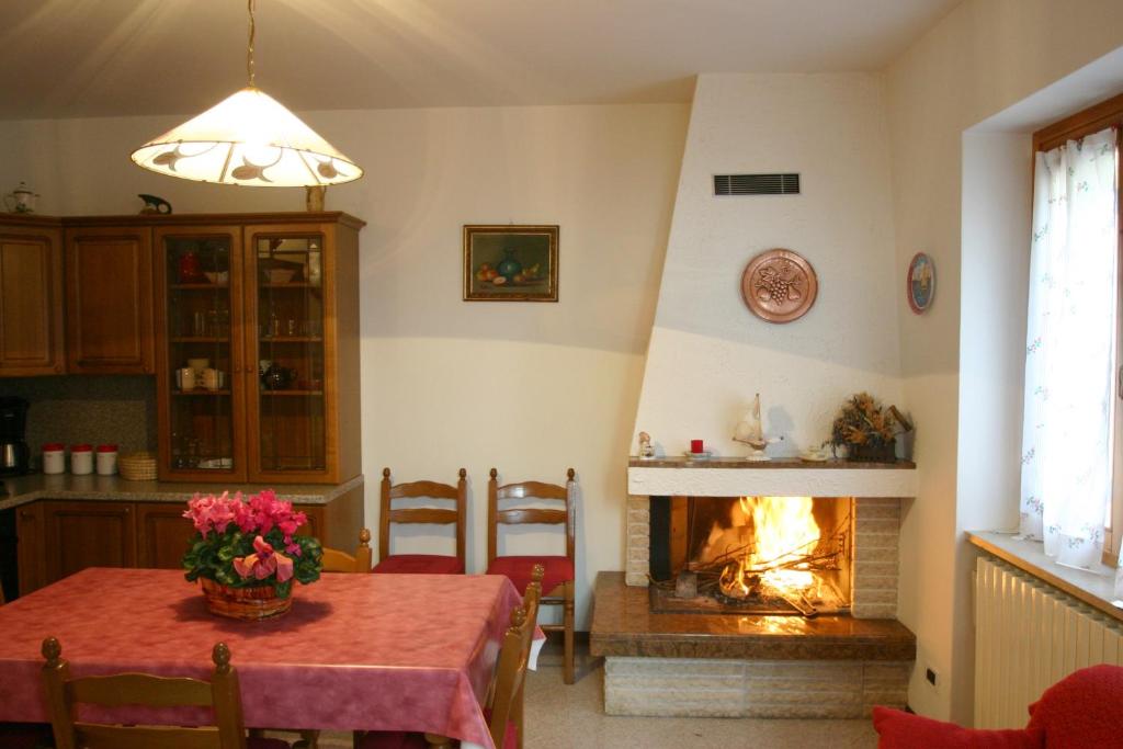 Imagen de la galería de Appartamenti Serena - Nonna Elvira, en Gargnano
