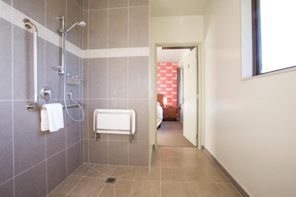 Koupelna v ubytování Manuka Lodge B&B