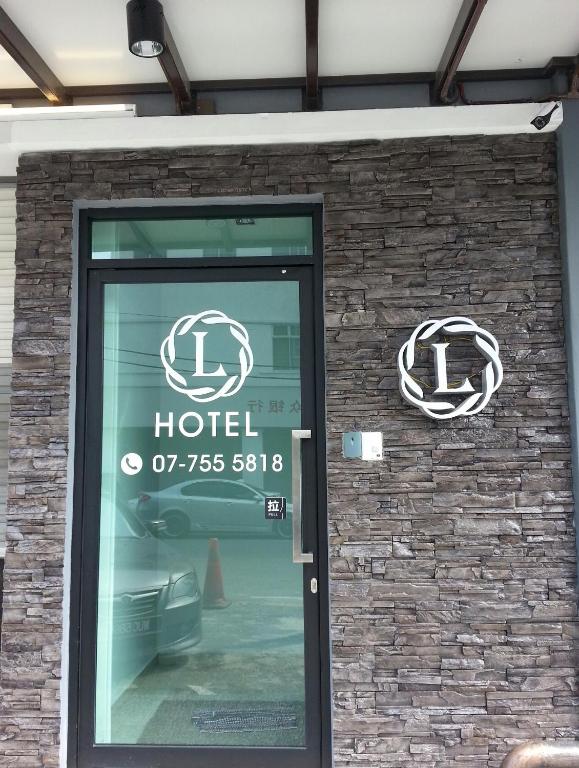 Certifikát, hodnocení, plakát nebo jiný dokument vystavený v ubytování L Hotel