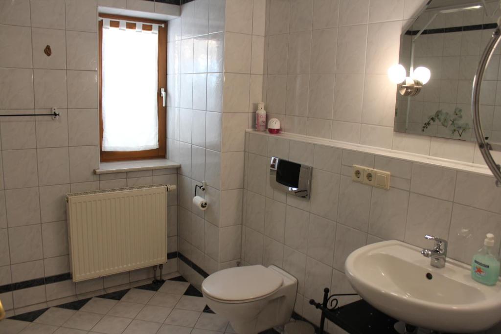 Koupelna v ubytování Gästehaus Kril