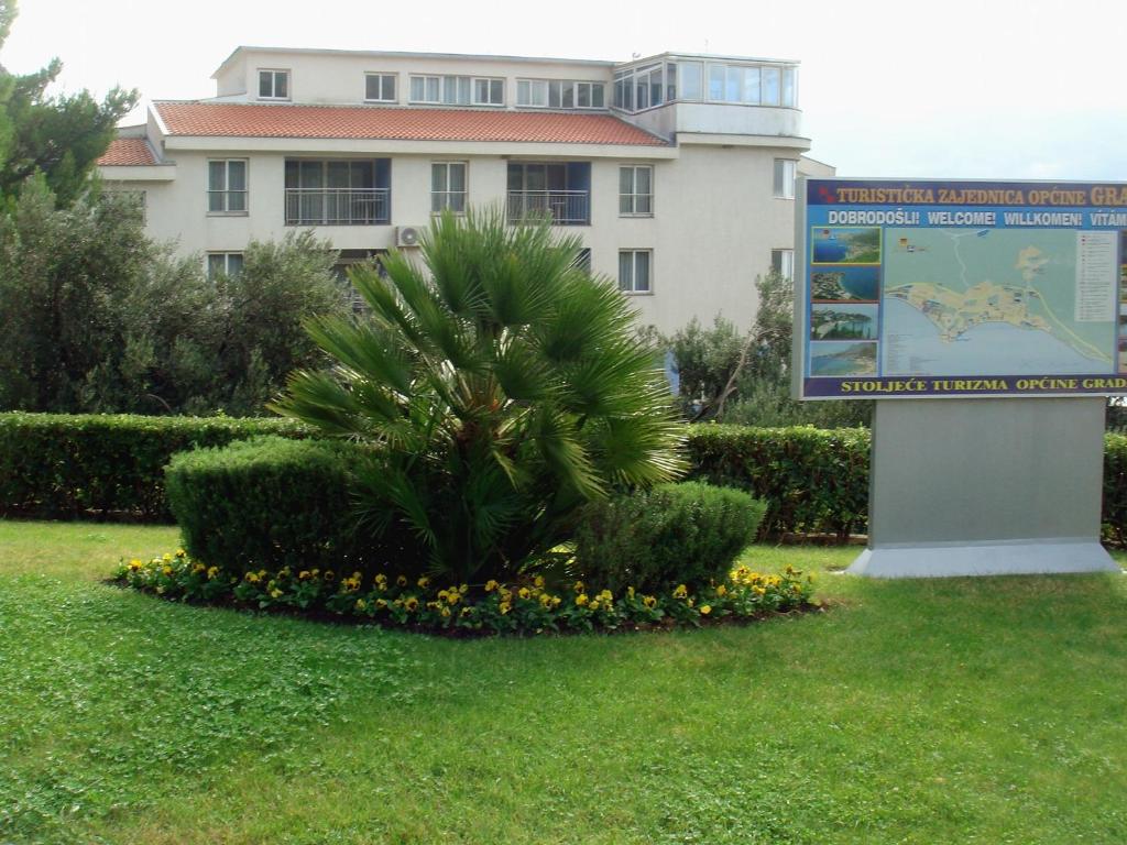 Vonkajšia záhrada v ubytovaní Aparthotel Pecic