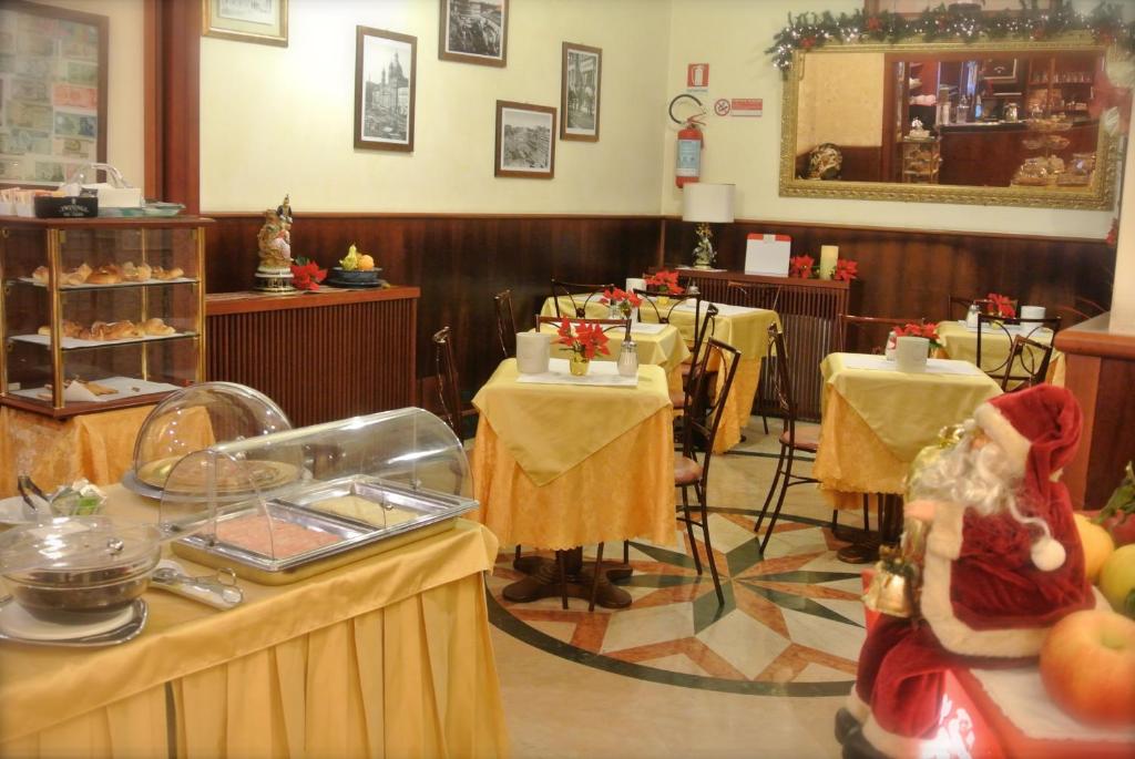 Restaurace v ubytování Hotel Assisi