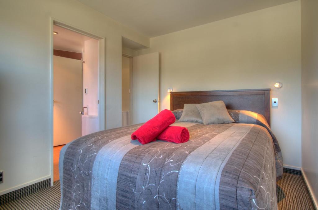 Postel nebo postele na pokoji v ubytování Four Seasons Motel