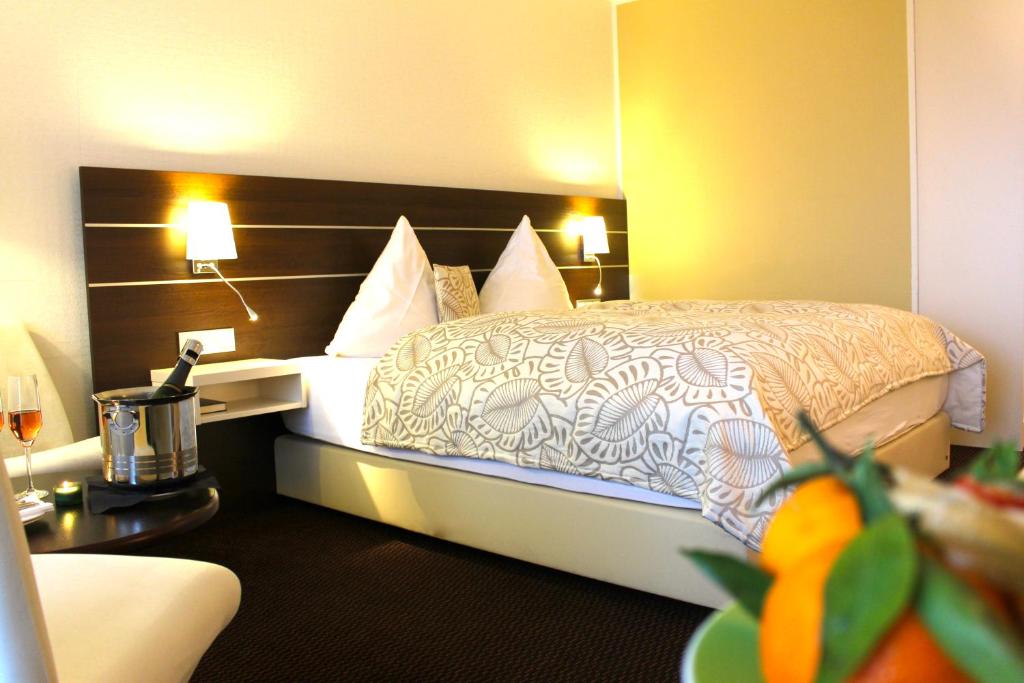 Postel nebo postele na pokoji v ubytování Hotel Scheidberg