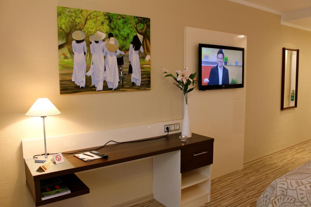 TV a/nebo společenská místnost v ubytování Hotel Scheidberg