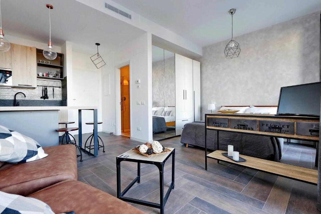 Kuchnia lub aneks kuchenny w obiekcie YCH-DELIZIOSO Monolocale con TERRAZZO